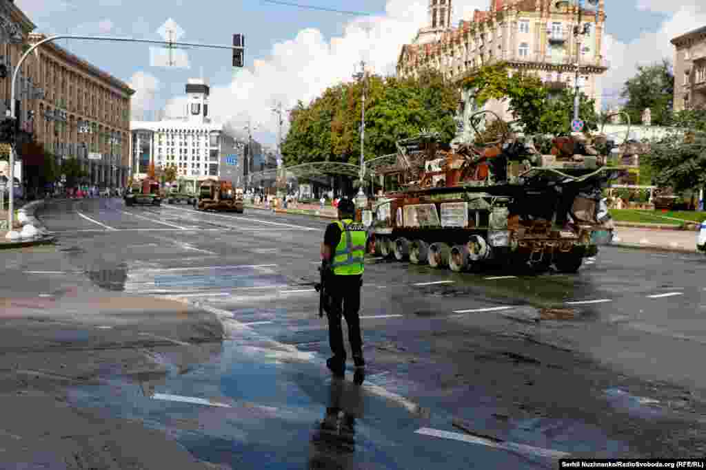 До 28 серпня автомобільний рух через центр Києва відбуватиметься в об'їзд Хрещатика  