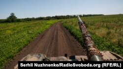 Трофейні російські танки Т-72 і Т-80 допомагають ЗСУ просуватися під Бахмутом, 19 червня 2023 року