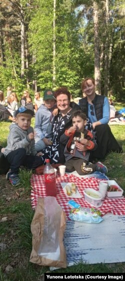 Біженка з України Юнона Лотоцька з сім'єю, Швеція, 2023 рік