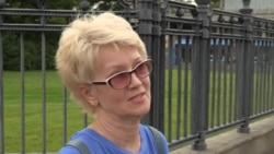 Почему обесценивается рубль? Почему обесценивается рубль?