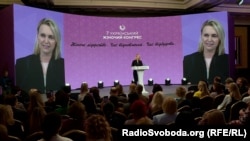 Амбасадорка США Бріджит Брінк на Сьомому Українському Жіночому Конгресі, 22 листопада 2023 року