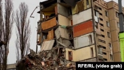 Раніше кількість загиблих в Одесі зросла до семи, коли рятувальники виявили тіло матері з немовлям