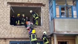 Украина и Россия обвинили друг друга в обстрелах жилых домов
 Украина и Россия обвинили друг друга в обстрелах жилых домов