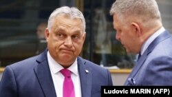 Премьер Венгрии Орбан (слева) и премьер Словакии Фицо