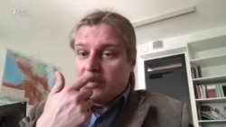 Социолог Дмитрий Дубровский о том, как государство лезет в личную жизнь Социолог Дмитрий Дубровский о том, как государство лезет в личную жизнь