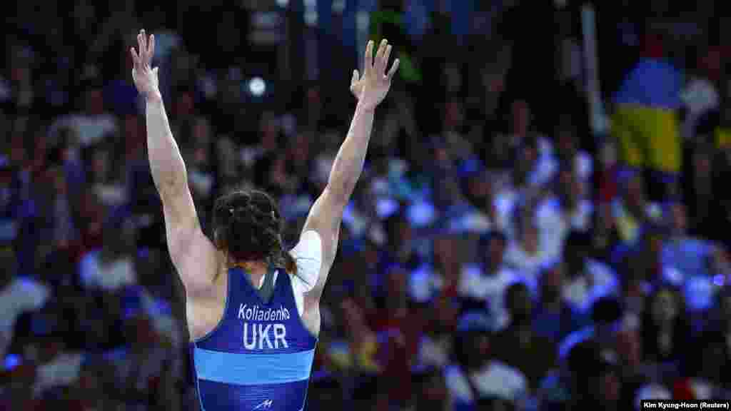 Останню нагороду для України виборола борчиня Ірина Коляденко. Срібна призерка Ігор-2024 присвятила її рідному місту – Ірпеню. Саме там вона пережила російську окупацію, а квартиру, яку вона отримала за бронзову нагороду у 2020 році, знищила армія РФ 