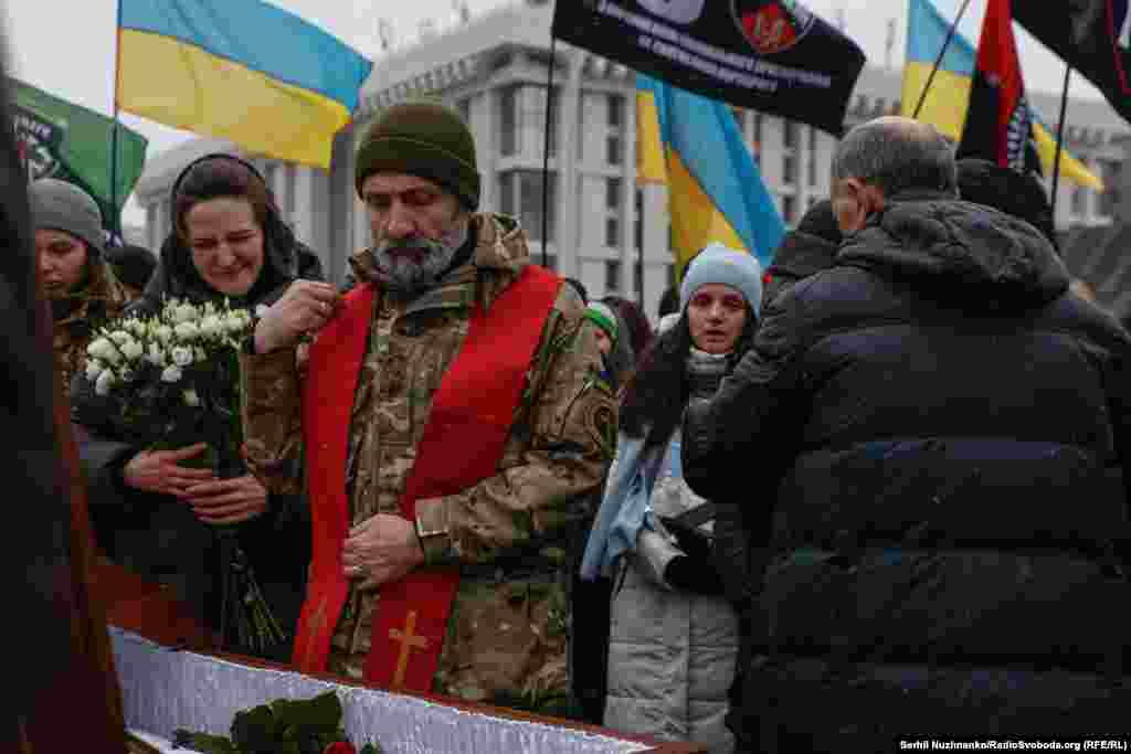 Його збірку «Вірші з бійниці» розкупили за один день, тому видавництво «Наш формат» оголосило про початок передзамовлення на новий тираж, який орієнтовно вийде у лютому