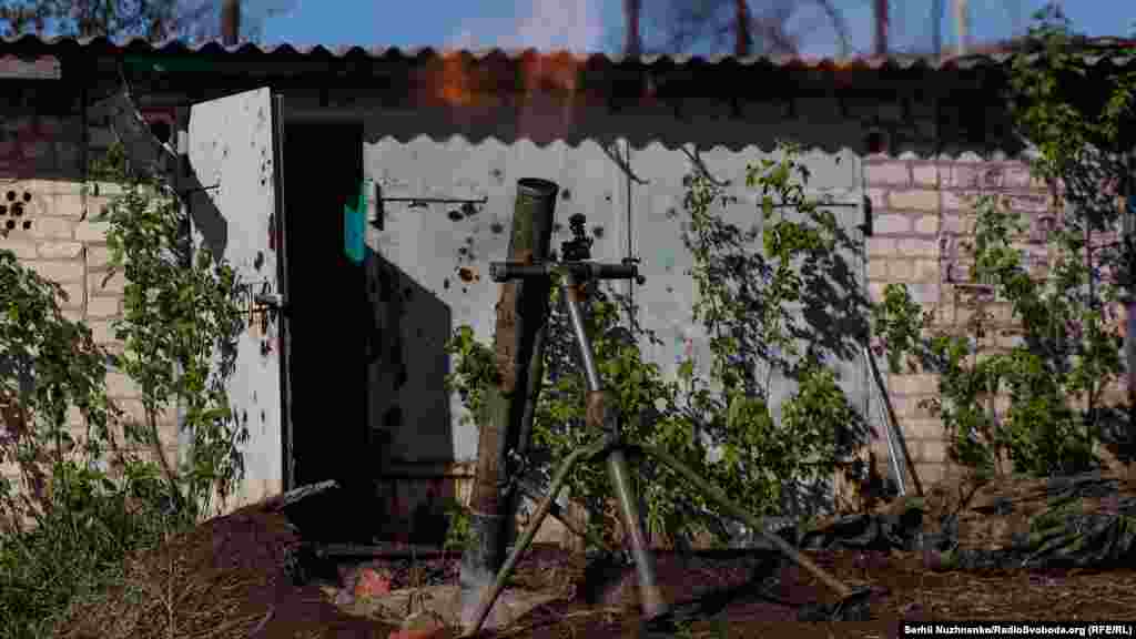 «Постріл». Міна відправляється у бік цілі. Аеророзвідники корегують, туди летить ще кілька мін. І далі чекають наступної цілі.