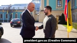 Президент України Володимир Зеленський і президент Швейцарії Ален Берсе (ліворуч). Київ, 25 листопада 2023 року