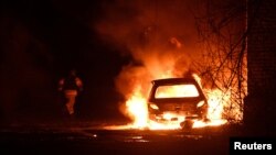 За повідомленням, підпали або мінування майна військових чи державних установ класифікуються як тероризм або диверсія й передбачають кримінальну відповідальність, у тому числі для неповнолітніх