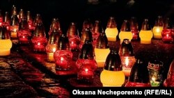 За бажанням учасники акції ділилися історіями своїх родин, які постраждали від Голодомору