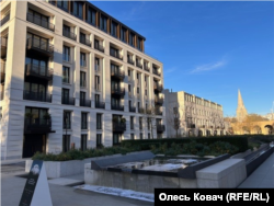 Вигляд на новий житловий комплекс Chelsea Barracks в одній з найпрестижніших локацій в Лондоні