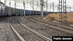 Раніше близький до силових структур телеграм-канал Baza і ще кілька російських медіа заявляли, що шляхи були пошкоджені вибухом