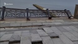 Разрушающаяся набережная в Судаке (видео) Разрушающаяся набережная в Судаке (видео)