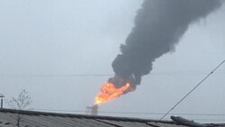 На оприлюднених відео чутно сирену, видно дим та вогонь на підприємстві. Фото ілюстративне