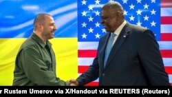 За словами Рустема Умєрова, він надав голові Пентагону «детальну інформацію про нещодавні російські ракетні обстріли українських міст»