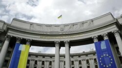 Бўлгинчи ДХР раҳбари Ўзбекистонда. Украина норозилик нотасини юборди
 Бўлгинчи ДХР раҳбари Ўзбекистонда. Украина норозилик нотасини юборди