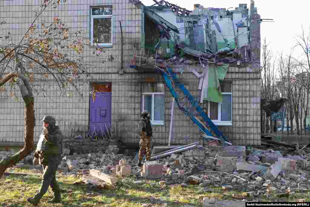 Також в Солом'янському районі внаслідок  вибуху дрону «Шахед сталося часткове руйнування дитячого садочку