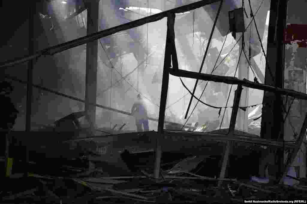 Все вигоріло вщент... Супермаркет є цивільним об'єктом, цілеспрямований удар по таких об'єктах кваліфікується як воєнний злочин  