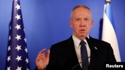 یوآو گالانت به حکومت سوریه هشدار داد که ارتش اسرائیل به هرگونه حملهای که از قلمرو آن کشور انجام شود با قدرت پاسخ خواهد داد