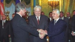 Американские вопросы. "Клинтон до боли хотел победы Ельцина" Американские вопросы. "Клинтон до боли хотел победы Ельцина"