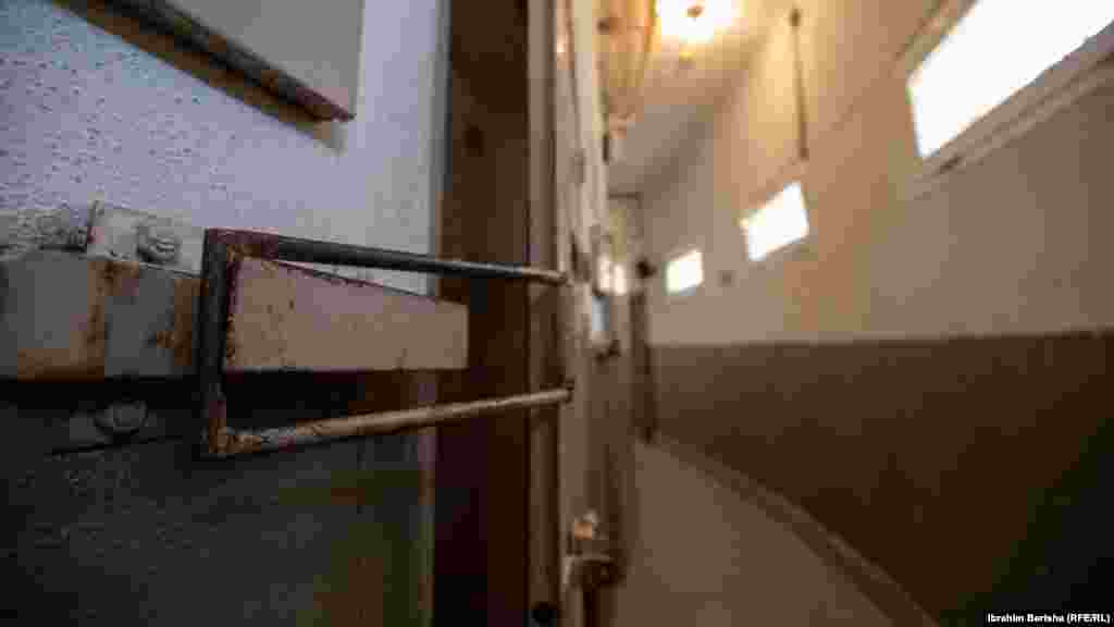 Trenutno je otvoren samo prvi sprat zatvora, gde je izložena izložba "Zatvor ideala".