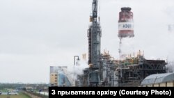 «Гродно Азот» – єдине підприємство в Білорусі, яке виробляє карбамід. Європейський Союз запровадив санкції проти цієї компанії в грудні 2021 року