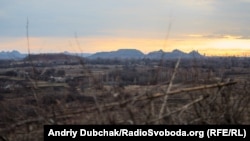 За повідомленням, незаконні збройні угруповання відкрили вогонь поблизу Старогнатівки, двічі – поблизу Водяного і Попасної, тричі – біля Авдіївки