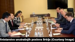 Ministar unutrašnjih poslova Srbije u tehničkoj vladi Aleksandar Vulin na sastanku sa sekretarom Saveta bezbednosti Rusije Nikolajem Patruševim 23. avgusta u Moskvi.