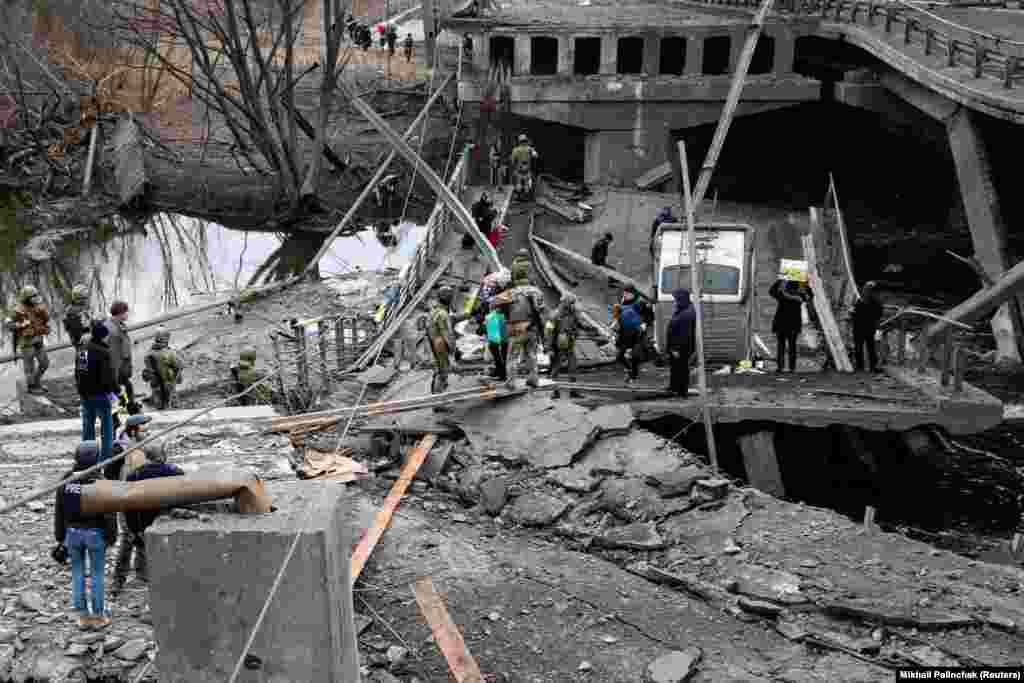 Міст через річку Ірпінь, с. Романівка 05.03.22 – 23.08.22 Нині ведуться ремонтні роботи з відновлення мосту