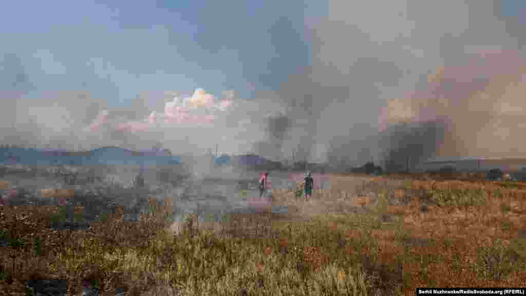 Донеччина. Усе навкруги палає. Всюди,  де з'являється російська армія, настає руїна.  Неспокійні дні літа 2022 року