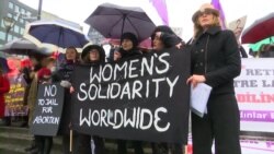 8 березня жінки протестували перед установами ЄС у Брюсселі (відео) 8 березня жінки протестували перед установами ЄС у Брюсселі (відео)