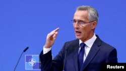 За словами Столтенберґа, за допомогою ракет і безпілотників, націлених на енергетичну інфраструктуру, президент Росії Володимир Путін намагається «використати зиму як зброю проти України»