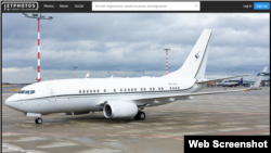 Літак Boeing 737-7FY(BBJ) із бортовим номером P4-AFK, яким користується один з найбагатших людей Росії Володимир Євтушенков