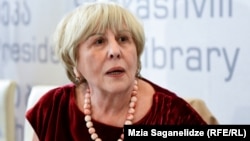 გიული ალასანია