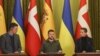 Прем'єр Іспанії Педро Санчес, президент України Володимир Зеленський та прем'єрка Данії Метте Фредеріксен у Києві, 21 квітня 2022 року