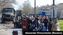 Очікування цивільних на гуманітарний коридор. Маріуполь, 20 квітня 2022 року