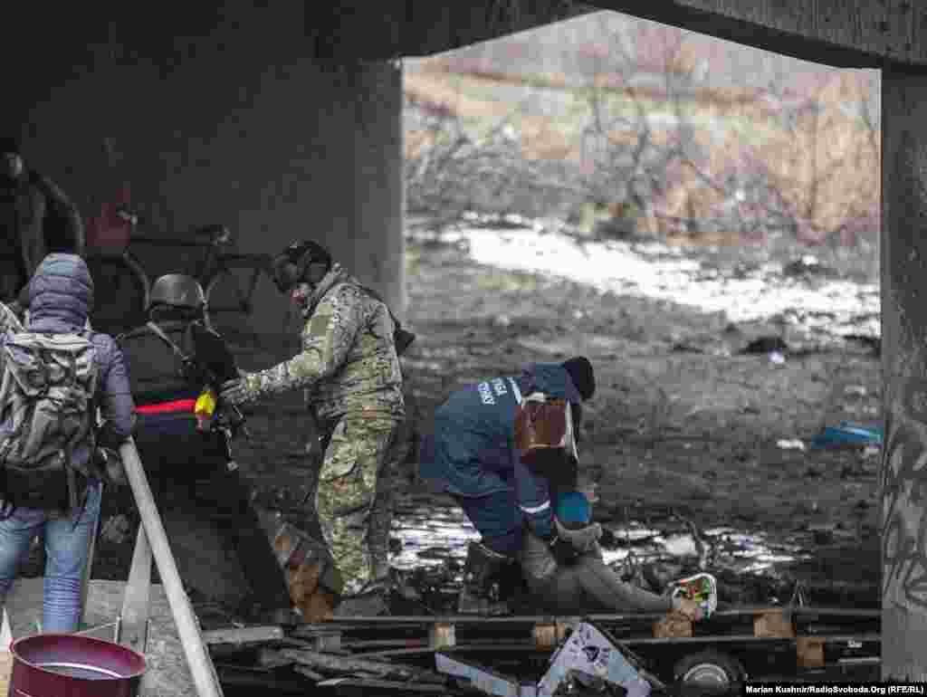 У Київській області – із міст Ворзель, Буча, Бородянка, Ірпінь, Гостомель – до Києва через Стоянку, Білогородку. Київщина, 9 березня 2022 року