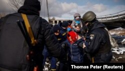 Евакуація людей з Ірпеня, 8 березня 2022 року