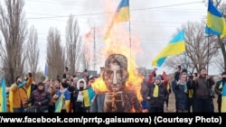 Щоденно на акції протесту виходять мешканці Мелітополя (на фото: протест 7 березня)