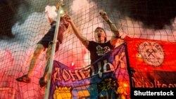 Эмоции болельщиков во время матча за Суперкубок между донецким «Шахтером» и киевским «Динамо». Одесса, 15 июля 2017 года