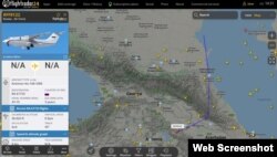 Літак АН-148-100е заходить на посадку в аеропорту Єревану