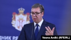 "Nažalost, koliko god da smo se trudili i pokušavali, rezultati su nam bili mršavi i jednih i drugih", rekao je predsednik Srbije Aleksandar Vučić, odgovarajući na pitanje o pronalasku nestalih nakon rata u Hrvatskoj. 