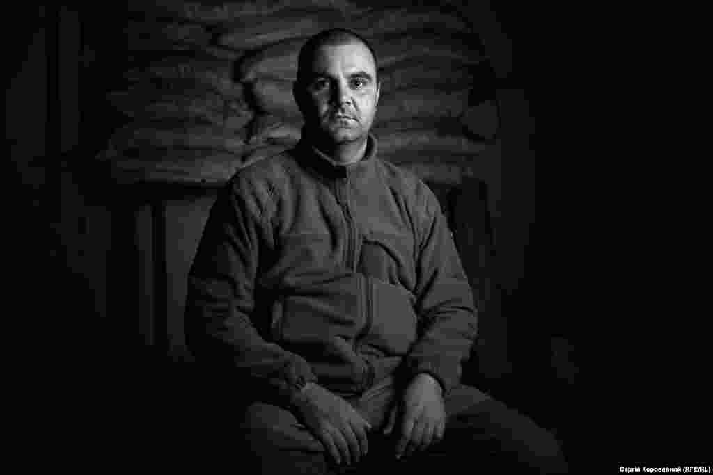 «У мене – троє дітей. Захист їхнього майбутнього – моя мотивація піти у військо. Я не хочу навіть думати про те, що й вони могли опинитися на війні. Страшно будь-кому бути під обстрілами, але дітям – тим паче»