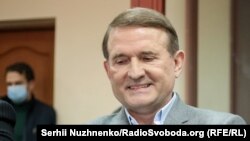 Родичі Віктора Медведчука та Тараса Козака є суб’єктами кримінального провадження щодо підозри у зловживанні владою та порушенні правил охорони або використання надр та легалізації доходів, одержаних злочинним шляхом