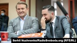 Медведчук під час засідання в Печерському суді. Київ, 12 жовтня 2021 року