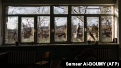 Внаслідок обстрілу пошкоджені багатоповерхівки. Фото ілюстративне