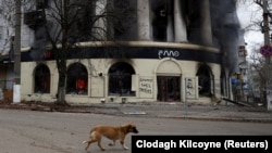 Будівля в центрі міста Бахмуту після удару російської армії, 26 грудня 2022 року