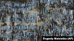 Частини ракет, які Росія запустила по Харкову, 22 грудня 2022 року