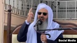 Iran's top Sunni leader, Molavi Abdolhamid, has said senior officials, including Supreme Leader Ayatollah Ali Khamenei were "responsible" for the killing of protesters during a November 30 massacre in Zahedan. (file photo)